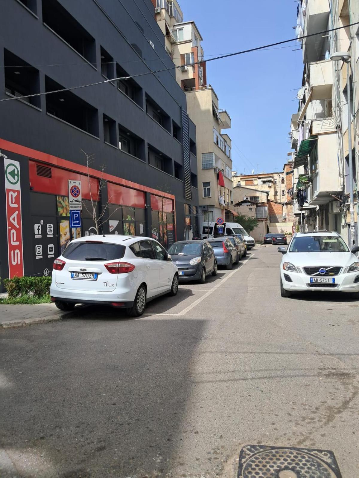 Edea Flat Lägenhet Tirana Exteriör bild